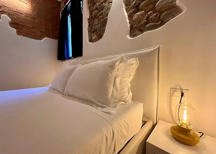 Tuscan Charm In San Frediano Lejlighed